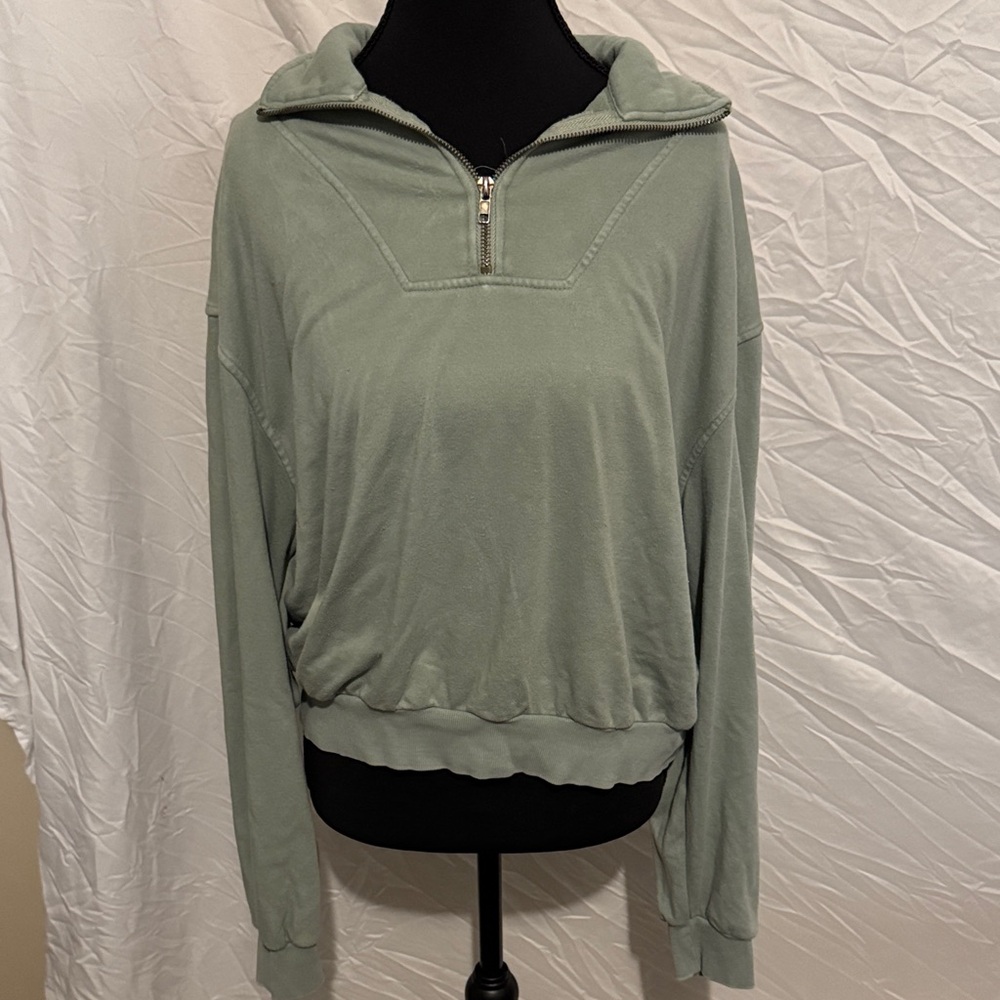 Boutique Pullover